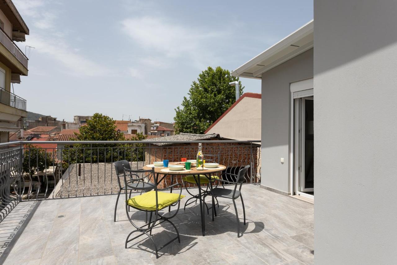 Modern City Center Loft Ioannina Bagian luar foto