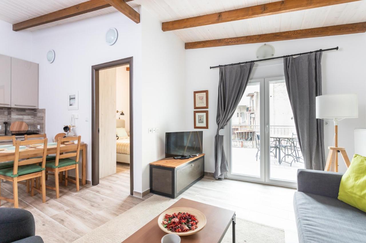 Modern City Center Loft Ioannina Bagian luar foto