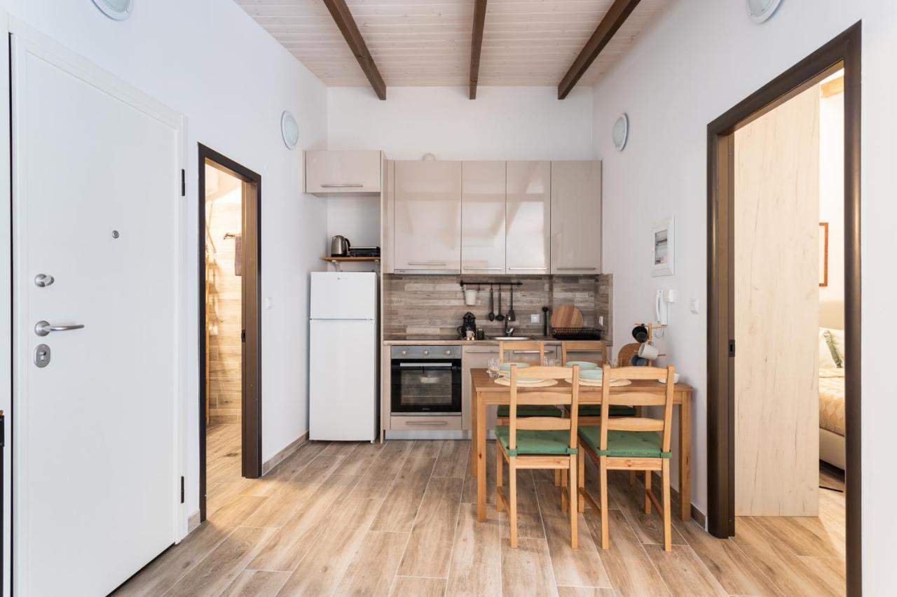 Modern City Center Loft Ioannina Bagian luar foto
