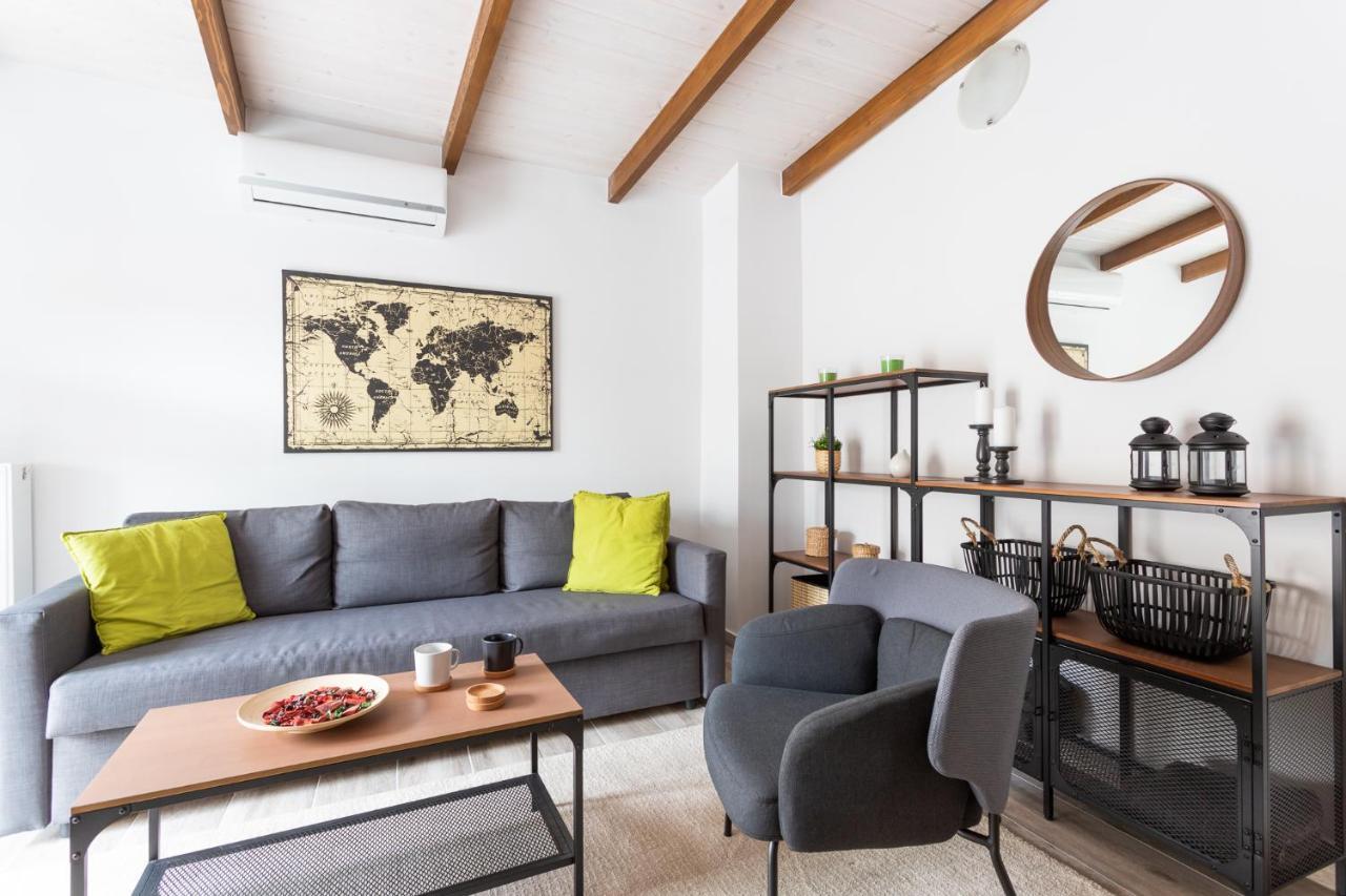 Modern City Center Loft Ioannina Bagian luar foto